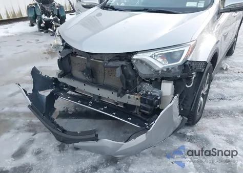 2018 Toyota Rav4 Xle из США, поврежденный, VIN JTMRFREV0JJ256343